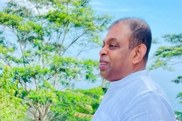 அவர் இப்பொழுது ஒரு சாதாரண மனிதர் | Deshabandhu Tennakoon Now Just An Ordinary Person