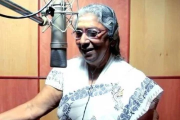 ஜானகி அம்மா ஃபீல்ட் அவுட் ஆக முக்கிய காரணமே இந்த பாடகி தான்!! பாலச்சந்தரே ஒதுக்கிய நிலை..