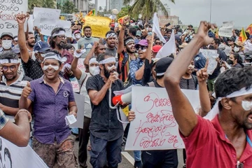 இலங்கையில் 69 வருடங்களின் பின் இன்று மக்கள் மத்தியில் ஏற்பட்டுள்ள புரட்சி