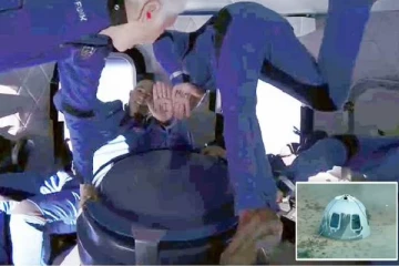 விண்வெளிக்கு சென்று திரும்பிய உலக பணக்காரர்! நெகிழ வைக்கும் வீடியோ காட்சிகள்