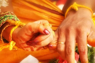 பாம்பு தீண்டி புது மாப்பிள்ளை பலி; சோகத்தில் குடும்பம்