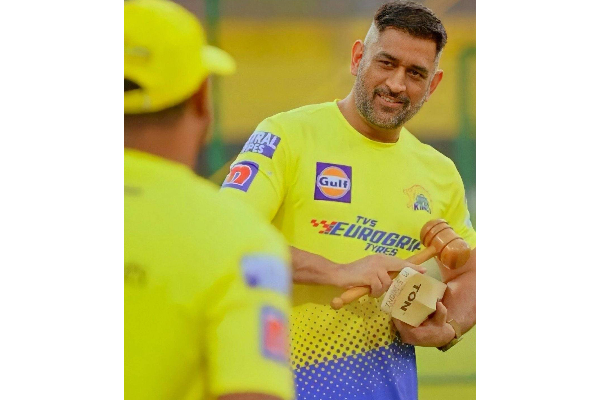 தோனியே இல்லாத ஐபிஎல் ப்ளேயிங் 11 - முன்னாள் வீரரின் அதிர்ச்சி தேர்வு | Ajit Agarkar Chose Ipl 11 No Place For Dhoni