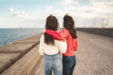 இரண்டு பெண்களின் காதல் விவகாரம்! இலங்கை பெண்ணை தேடி வந்த இந்திய பெண்: நீதிமன்றம் பிறப்பித்த உத்தரவு