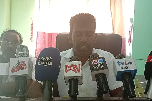 பருத்தித்துறையில் கனரக வாகனங்களுக்கு விதிக்கப்பட்ட கட்டுப்பாடு! எடுக்கப்பட்டுள்ள முடிவு | Monthly Session Of The Pedro Pradeshiya Sabha பருத்தித்துறையில் கனரக வாகனங்களுக்கு விதிக்கப்பட்ட கட்டுப்பாடு! எடுக்கப்பட்டுள்ள முடிவு | Monthly Session Of The Pedro Pradeshiya Sabha