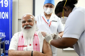 WhatsApp-ல் தடுப்பூசி சான்றிதழ் பெறுவது எப்படி? ரொம்ப சிம்பிள்..,