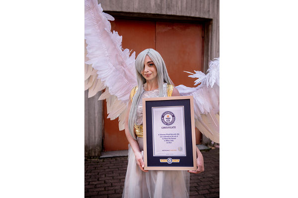 யுவதியின் கின்னஸ் சாதனை படைத்த இறக்கை | Guinness World Record Winning Wing