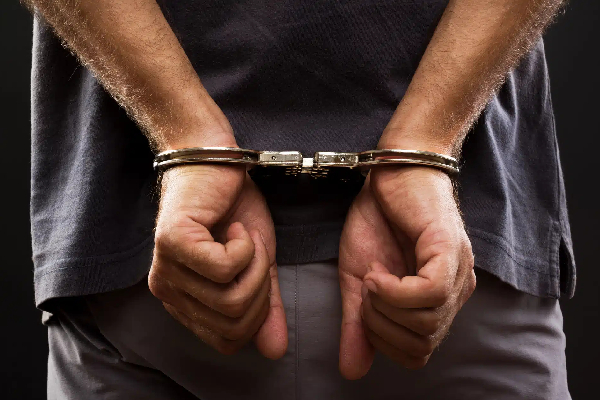 தமிழர் பகுதியில் அதிரடியாக கைது செய்யப்பட்ட இராணுவ சிப்பாய் | Army Soldier Arrested In Kilinochchi