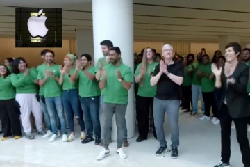 இந்தியாவில் 2-வது முறையாக ஆப்பிள் ஸ்டோரை திறந்து வைத்தார் டிம் குக்!