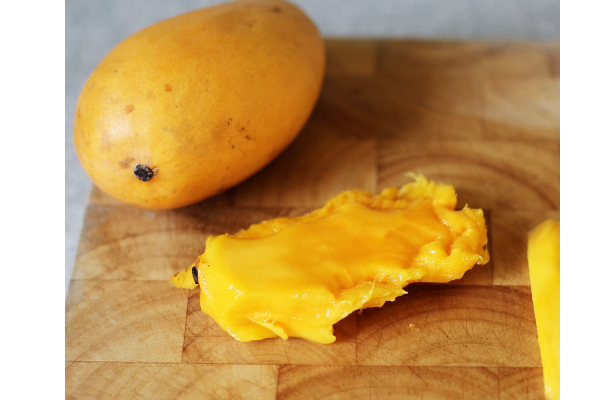 நீரிழிவு நோயை கட்டுப்படுத்தும் சக்திவாய்ந்த உணவு பொருள்! இந்த பழ கொட்டையை தூக்கி இனி வீசாதீங்க! | Amazing Health Benefits Of Mango Seeds According