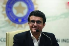 இந்திய கிரிக்கெட் ஜாம்பவான் சவுரவ் கங்குலிக்கு மாரடைப்பு! சிகிச்சைக்காக மருத்துவமனையில் அனுமதி... ரசிகர்கள் அதிர்ச்சி