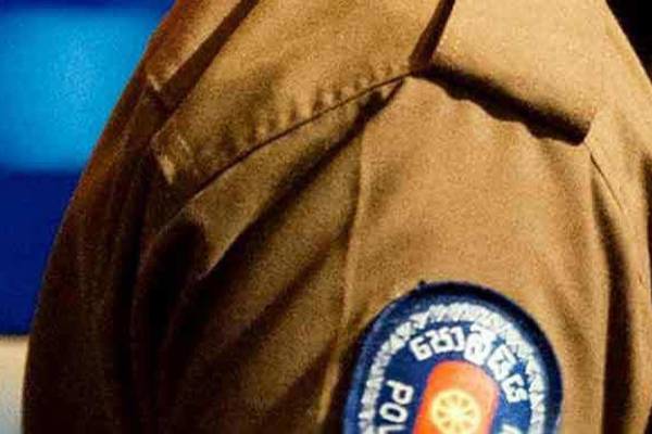 கையை நீட்டிய கான்ஸ்டபிள் கைது! | The Constable Who Stretched His Hand Was Arrested