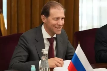 போர் பதற்றத்திற்கு மத்தியில் அவசரமாக இந்தியாவிற்கு விஜயம் செய்துள்ள ரஷ்ய துணை பிரதமர்