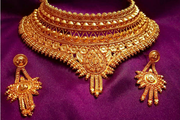 இலங்கையில் தங்கத்தின் விலையில் ஏற்பட்டுள்ள மாற்றம்! | The Change In The Price Of Gold In Sri Lanka