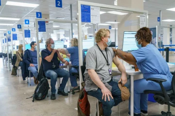 கொரோனாவின் மையமாக இருந்த மொன்றியல்! 3வது அலையை தவிர்த்தது இப்படித்தான்