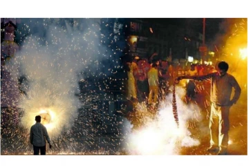 தீபாவளி அன்று அதிக ஒலி எழுப்பும் சரவெடிகளை வெடிக்கக் கூடாது - தமிழக மாசு கட்டுப்பாட்டு வாரியம்