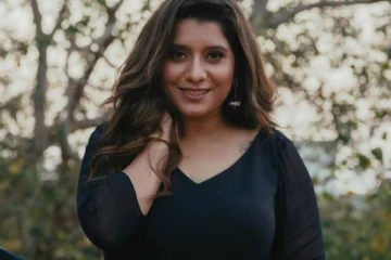 என்ன சிம்ரன் இதெல்லாம்! போட்டோஷூட் பக்கம் இறங்கிய தொகுப்பாளினி பிரியங்கா..