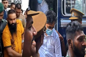 சற்றுமுன்னர் நீதிமன்றத்தில் முன்னிலைப்படுத்தப்பட்ட ரகித ராஜபக்ச மற்றும் சரித் உள்ளிட்ட மூவர்
