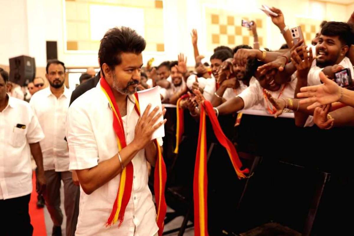 அடுத்தக்கட்ட நகர்வு! முக்கிய தொகுதி எம்.எல்.ஏ. பதவியிலிருந்து விலக தயாராகும் தவெக தலைவர் | Tvk Leader Vijay Resigns Mla Of Trichy