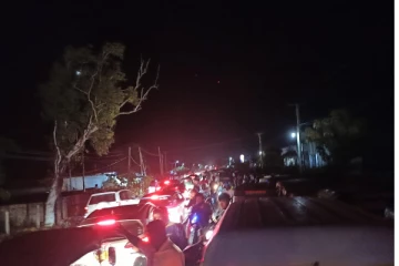 மன்னாரில் கள்ள சந்தையில் எரிபொருள் விற்பனை: நகரசபை சுத்திகரிப்பு பணியும் நிறுத்தம் (Photos)