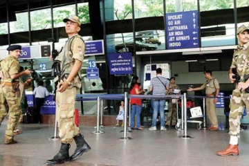 மும்பை விமான நிலையத்தில் இலங்கையர் கைது
