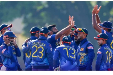 சர்வதேச அரங்கில் கன்னி சதத்தை பதிவு செய்த இலங்கை அணி வீரர்!