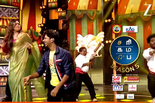 சரிகமப சீனியர் 5!! இதுவரை யாரும் பண்ணாத கெட்டப்புடன் இலங்கை தமிழர் சபேசன்.. | Saregamapa Seniors 5 Tentkotta Round Sapesan Song