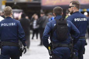 சுவீடனில் தாக்குதல் நடத்த திட்டமிட்ட ஐந்து பேர் அதிரடியாக கைது