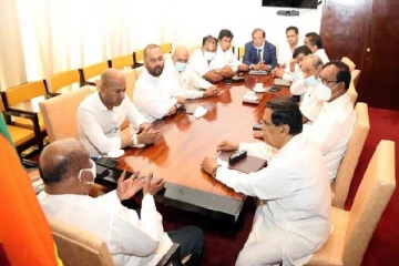 விலகிய 41 எம்.பி.க்கள் சபாநாயகரிடம் கோரிக்கை!