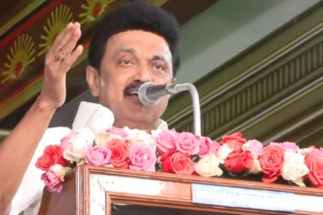 அதிமுக.வும், பாஜக.வும் சண்டை போடுவது போல நடிக்கிறார்கள் - முதலமைச்சர் மு.க.ஸ்டாலின் பேச்சு!