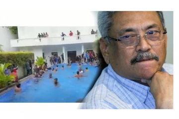 கோத்த பய ராஜபக்சே மாளிகை நீச்சல் குளத்தில் குதித்து விளையாடிய போராட்டக்காரர்கள் - வைரலாகும் வீடியோ