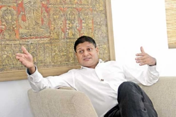 நாமல் ராஜபக்ஷவுக்கு  திலித் ஜயவீர வழங்கிய அறிவுரை!