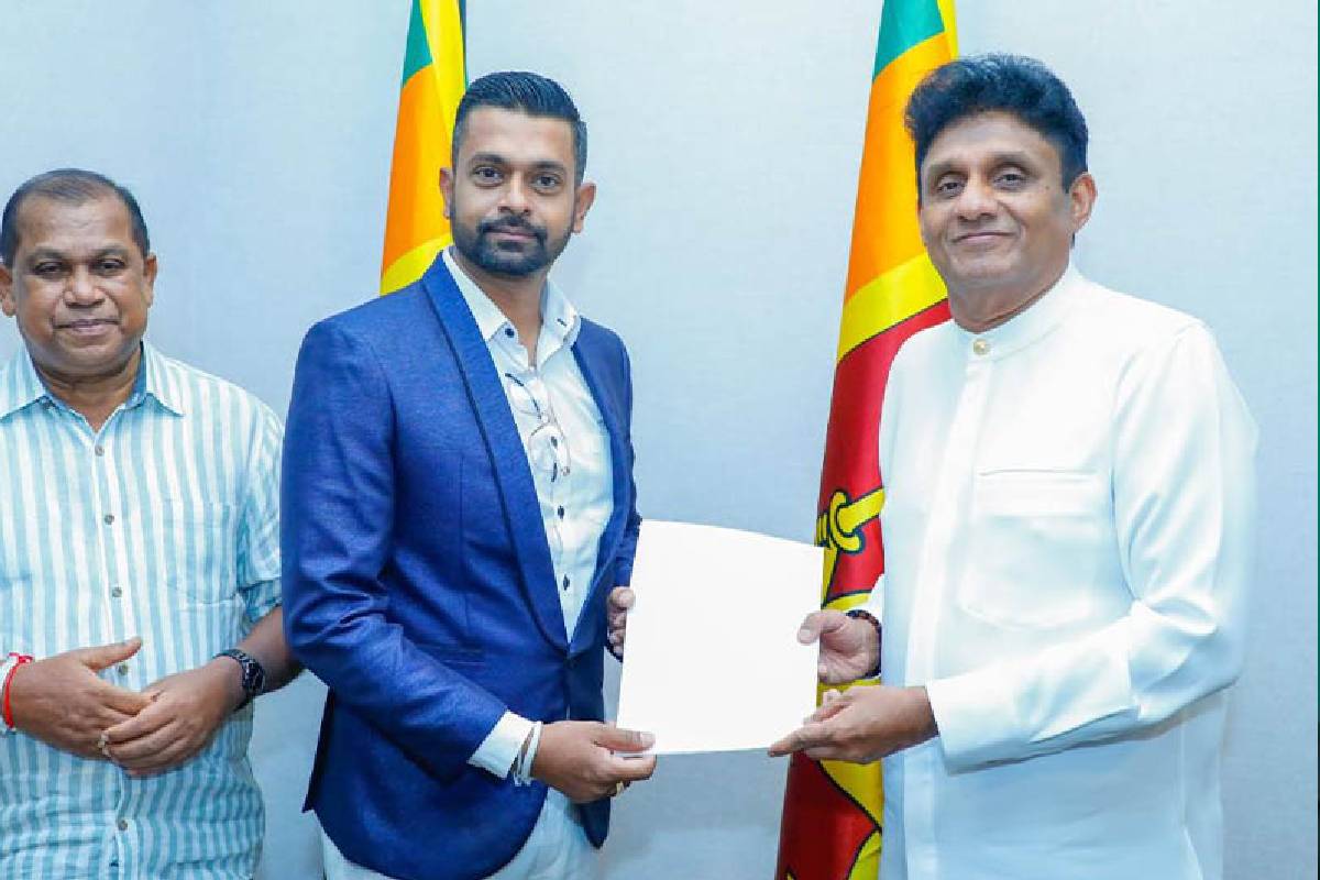 சஜித் பிரேமதாசவின் அரசியல் ஆசானுக்கு கட்சிக்குள் வெடித்துள்ள எதிர்ப்பு! | Charith Abeysinghe Sjb Sajith Premadasa சஜித் பிரேமதாசவின் அரசியல் ஆசானுக்கு கட்சிக்குள் வெடித்துள்ள எதிர்ப்பு! | Charith Abeysinghe Sjb Sajith Premadasa
