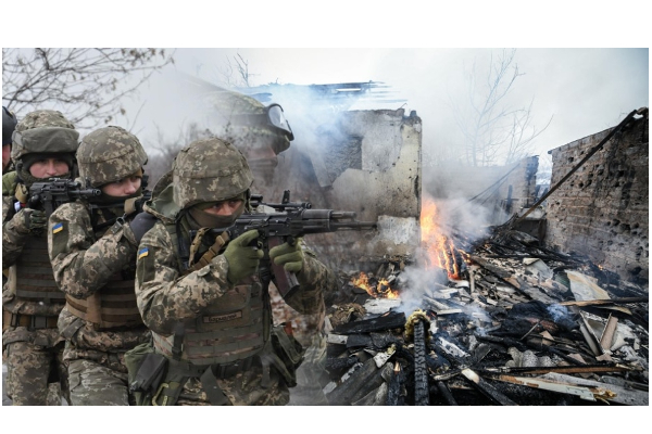 மரியபோல் நகரில் பயங்கர துப்பாக்கிச் சண்டை - முட்டிக்கொண்ட ரஷ்யா - உக்ரைன் ராணுவ படை - மக்கள் அலறி அடித்து ஓட்டம் - தமிழ்நாடு