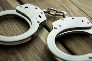 අඹුසැමි යුවලක් සූක්ෂමව කොල්ල කල්ලියක් මෙහෙයවයි - කොල්ලකෑම් රැසක්..