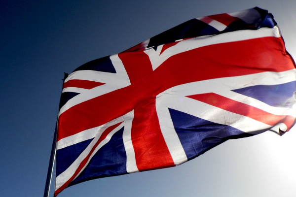 பிரித்தானியாவை மீண்டும் உறையவைக்கும் பனிப்பொழிவு! விடுக்கப்பட்டுள்ள முக்கிய எச்சரிக்கை | Cold Health Alert Issued Snow Forecast Of Uk