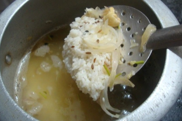 ஓட்டல் சுவையில் சீரா ரைஸ்.... யாரெல்லாம் சாப்பிட்டலாம்! உடல் முழுவதும் அதிசயம் நடக்கும்! | Jeera Rice Recipe In Tamil