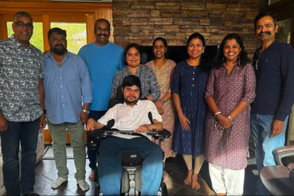 சினிமாவிற்கு கதை எழுதியுள்ள மகன்... கோபிநாத்திடம் உண்மையைக் கூறிய நெப்போலியன் | Neeya Naana Gopinath Meet Actor Napoleon Family சினிமாவிற்கு கதை எழுதியுள்ள மகன்... கோபிநாத்திடம் உண்மையைக் கூறிய நெப்போலியன் | Neeya Naana Gopinath Meet Actor Napoleon Family