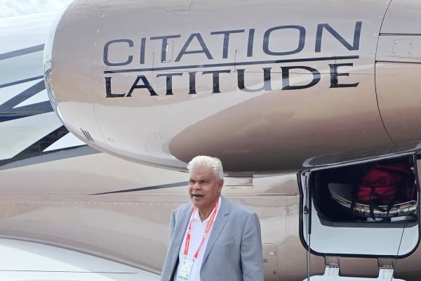 இலங்கை கோடீஸ்வர வர்த்தகர் கொள்வனவு செய்யும் அதிசொகுசு ஜெட் விமானம் | Dudley Is Trying To Buy A Jet இலங்கை கோடீஸ்வர வர்த்தகர் கொள்வனவு செய்யும் அதிசொகுசு ஜெட் விமானம் | Dudley Is Trying To Buy A Jet