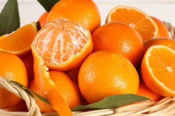 வியக்க வைக்கும் புதுமைகள்! அட ஆரஞ்ச் பழத்தில் இப்படியும் செய்யலாமா?