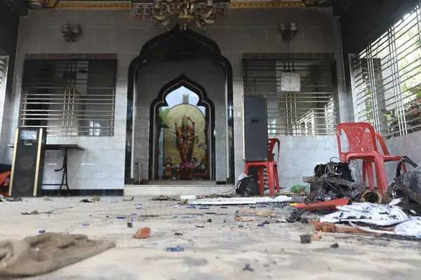வெளிநாடொன்றில் தாக்குதலுக்குள்ளான இந்து கோவில்: உடைக்கப்பட்ட சிலைகள் | Bangladesh Hindu Temple Attacked