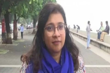 இந்தியாவில் தனது தாயை தேடி அலையும் சுவிஸ் பெண் - பின்னாலுள்ள சோகம்