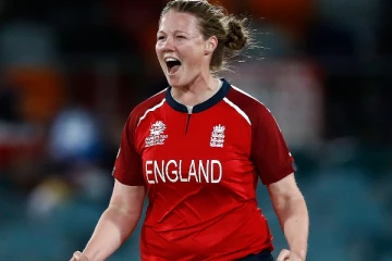 30 வயதில் திடீர் ஓய்வை அறிவித்த இங்கிலாந்து வீராங்கனை!