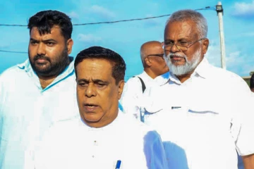 தமிழ் பிரதிநிதிகளின் சித்து விளையாட்டுகள் - நெருக்கடி நிலையிலும் அரசியல் ஆதாய முயற்சி