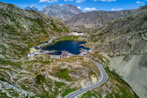 சுவிட்சர்லாந்தில் ஒரு நிலநடுக்கம்: நில அதிர்வு ஆய்வு மையம் தகவல் | Earth Quake In Grand St Bernard Swiss