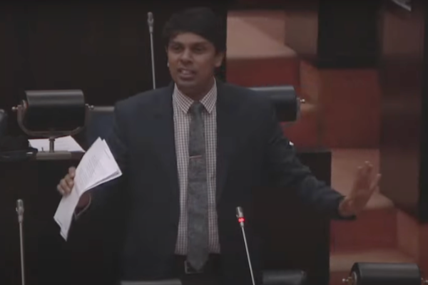 மாநாயக்க தேரர்களிடம் மன்னிப்பு கோரிய அர்ச்சுனா எம்.பி | Archuna Mp Apologizes To The Mahanayake Theros