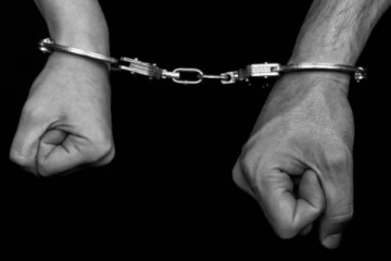 சட்டவிரோதமாக நாட்டில் தங்கியிருந்த 34 வெளிநாட்டுப் பிரஜைகள் சிக்கினர்