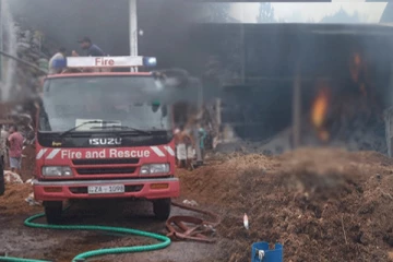 புத்தளம்- மாதம்பே தென்னை நார் தொழிற்சாலையில் திடீர் தீ பரவல்