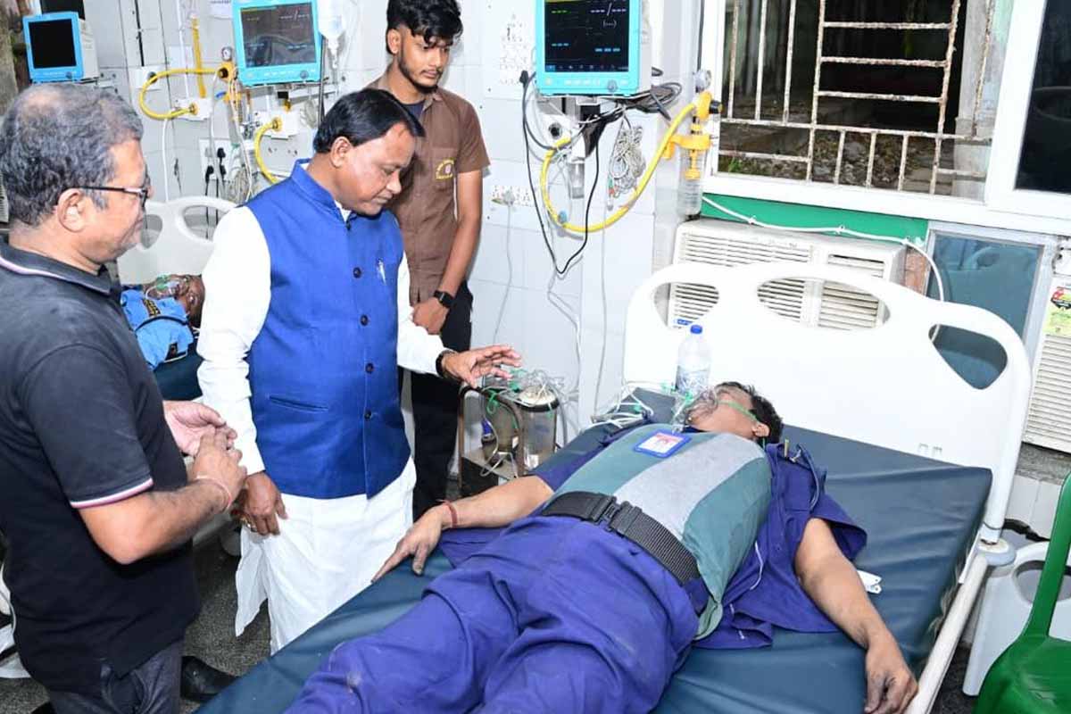 ஒடிசா அரசு மருத்துவமனையில் தீ விபத்து: 10 நோயாளிகள் மரணம் | Odisha Fire Accident 10 Dead ஒடிசா அரசு மருத்துவமனையில் தீ விபத்து: 10 நோயாளிகள் மரணம் | Odisha Fire Accident 10 Dead