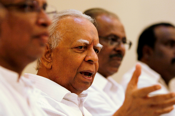 காணி, காவல்துறை அதிகாரங்களை மாகாணங்களுக்கு வழங்க நடவடிக்கை - ரணிலிடம் உரத்த குரலில் பேசிய சம்பந்தன் | Sri Lankan Political Crisis Sampanthan Jaishankar