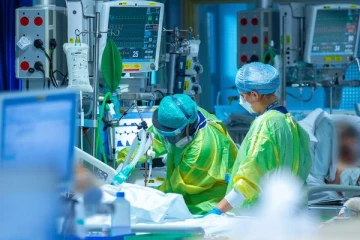 ஒரே வாரத்தில் 27% அதிகரிப்பு... 11 நாட்களாக தொடரும் உச்சம்: திணறும் பிரித்தானியா